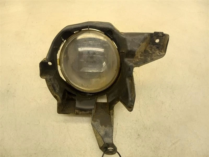 13-15 CONJUNTO LUZ ANTINIEBLA DELANTERA LADO CONDUCTOR TOYOTA LAND CRUISER XLE  Foto 1 de 4