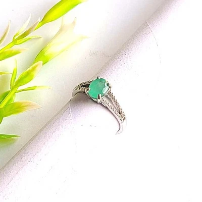 Handmade 925 Sterling Silver Natural Emerald Ring Size 6 Fine Jewelry Gift - Image 1 of 4