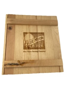 Raccoglitore 3 anelli in legno Blue Moon Brewing Company 12" x 11" da collezione - Foto 1 di 12