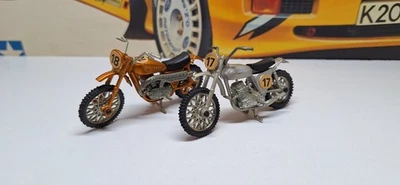 VINTAGE MOTORCYLES - 2 x scramblers   - 1/24  SCALE MODEL  MOTORBIKE unboxed - Image 1 of 4