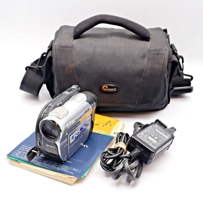 Sony Handycam DCR-DVD308 Camcorder w/ Battery, Charger and Manual - 401 - Image 1 of 4