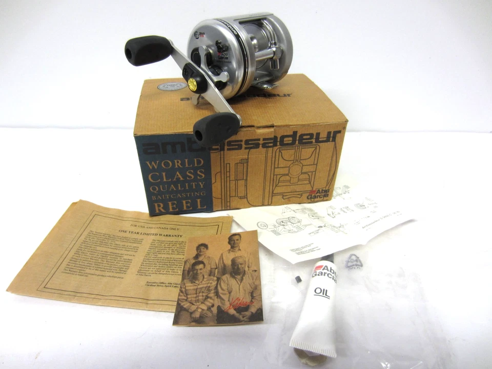 NEW AMBASSADEUR 5600C REEL, BOX, LUBE, WRENCH, AND PAPERS - Image 1 of 4