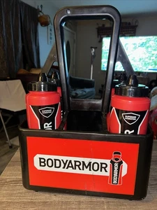 Quattro NCAA 32 oz. Bottiglie e supporto per spremere armatura corpo - Foto 1 di 10