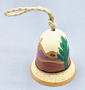 Hermosa campana pintada a mano de colección Sedona Arizona 1996 recuerdo estilo nativo americano - Imagen 1 de 2