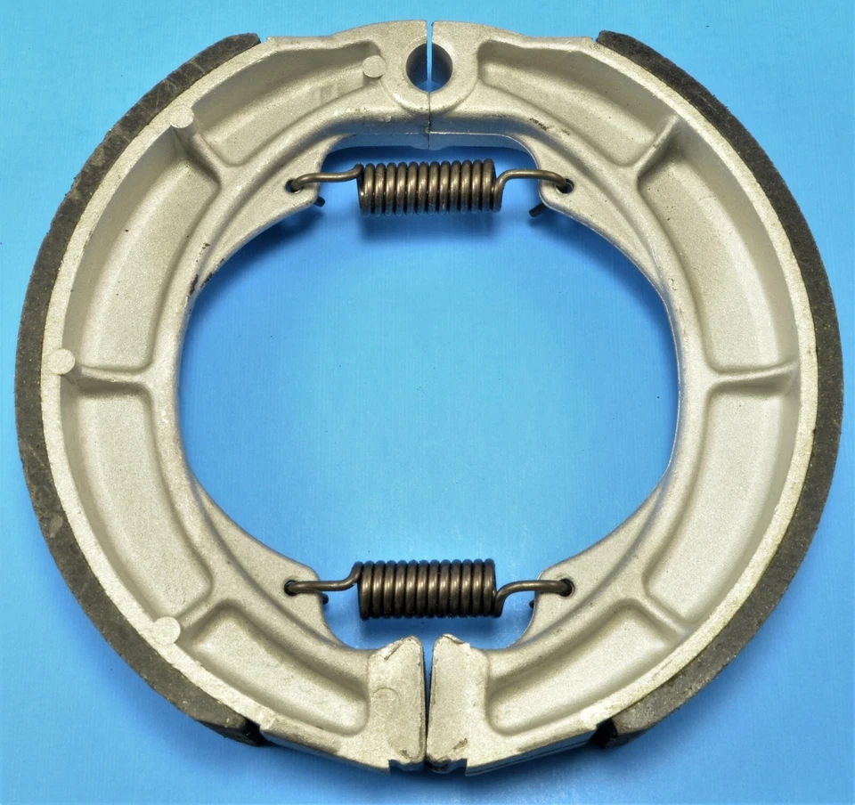 Zapatas de freno traseras para Suzuki GS750T GS750TZ GS750TD 1982 1983 Foto 1 de 1