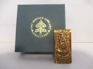 VATIKAN BIBLIOTHEK SAMMLUNG LAMM GOTTES GELDKLAMMER "GOTT IST MIT DIR" NEU BOX + ETIKETT - Bild 1 von 17