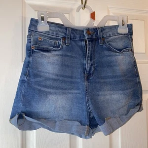 No Boundaries Women Junior 5 Jeans Shorts Hi Rise Fit Cuff Pockets Zipper Casual - Picture 1 of 11