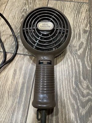 Vidal Sassoon Curly Hair Professional 1600 Watt Brown Diffuser Dryer  VS-904 - Image 1 of 4