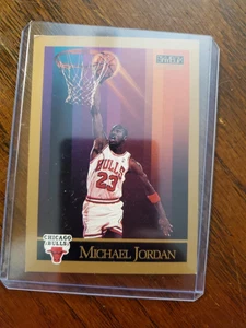 Skybox Basketball Trading Cards #41 Micheal Jordan of Chicago Bulls - Picture 1 of 2