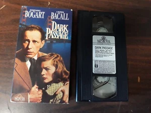 Dark Passage VHS 1990 [1947) M201854. Humphrey Bogart, Lauren Bacall, B Bennett - Picture 1 of 2