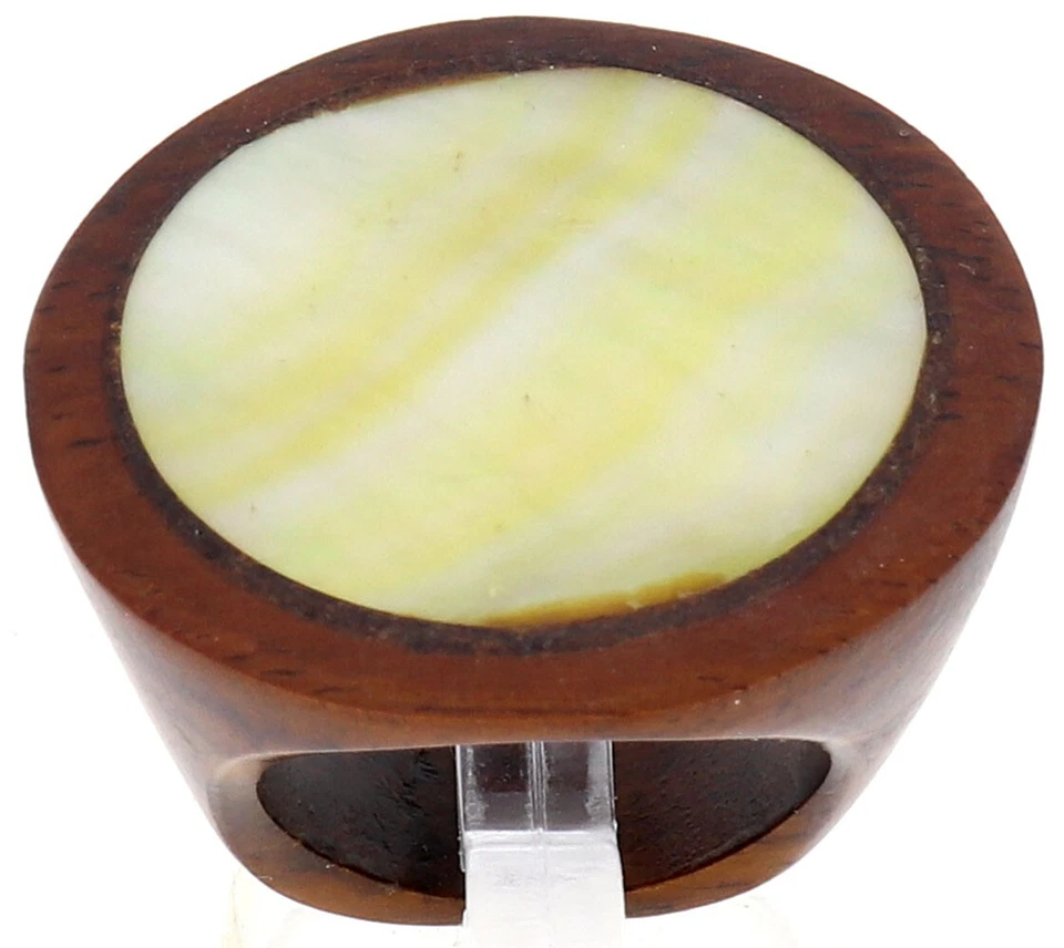 Holzring aus Suar Holz mit Gelber Perlmutt Dunkel Braun #008 - Bild 1 von 4
