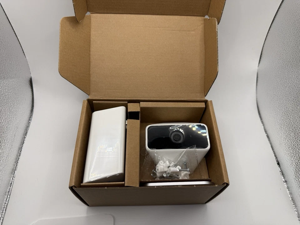 Cámara interior + exterior Xfinity video HD visión nocturna clima ¡NUEVA! Foto 1 de 1