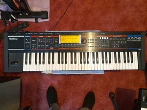 Roland Juno-G Synthesizer 61-Key keyboard - Picture 1 of 11