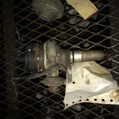 84 CARAVAN DISTRIBUTOR 4-156 2.6 LITER CALIFORNIA - Image 1 of 2