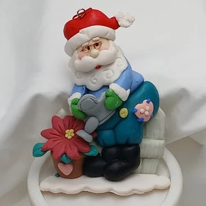 Weihnachtsmann Gärtner Gartenarbeit Blume Polymer Clay Christbaumschmuck RAR - Bild 1 von 10