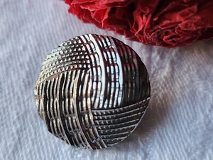 Gros bouton ancien en verre argenté texturé diamètre: 2,2 cm D9C - Picture 1 of 4