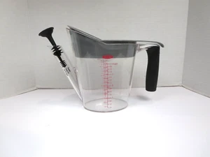 OXO Good Grips 4 Cup Measuring Cup Gravy Fat Separator w/ Spout - Picture 1 of 5