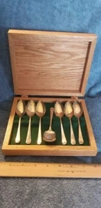 Vintage Oak Wood Box with Silver Grapefruit Spoons 6.5" x 8" - Picture 1 of 6