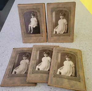 5 carte armadio vintage ritratto foto antica capelli scuri ragazza in abito bianco seduta - Foto 1 di 9
