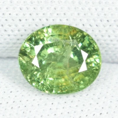 2.46 ct SHIMMERING GREEN NATURAL ANDRADITE - DEMANTOID GARNET OVAL C  Vdo  BL - Image 1 of 3
