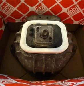 Engine mount insert for BMW E81 E87 E82 E88 116 118 120 E90 E91 E92 E93 316 3 - Picture 1 of 4
