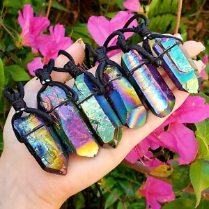 Colgante y collar de piedras preciosas de cristal con punta de cuarzo aura arco iris de titanio - 1 pieza - Imagen 1 de 9