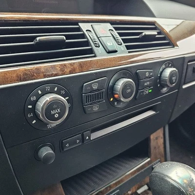 BMW 530i 2005-2007 control de temperatura (la radio se vende por separado) Foto 1 de 4