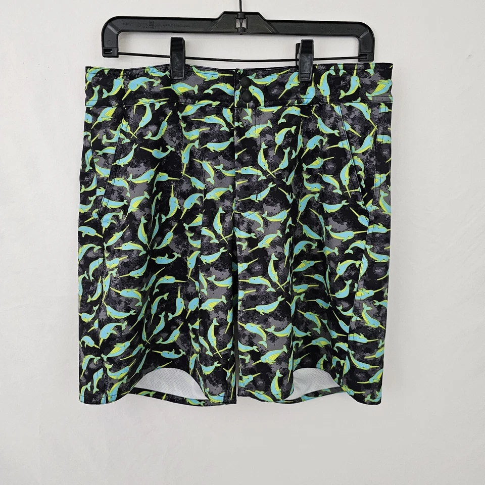 Bermuda de natação Tomboy X estampa narval azul preta tamanho médio em excelente estado usado - Imagem 1 de 4