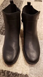 Anne Klein Lucille Black Pebbled Ankle Boots Sz 7.5 Side Zip Buckles - Picture 1 of 6