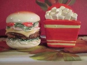 BURGER & FRIES  ~ RETRO LOOK   ~ SALT & PEPPER SHAKERS SET  - Picture 1 of 4