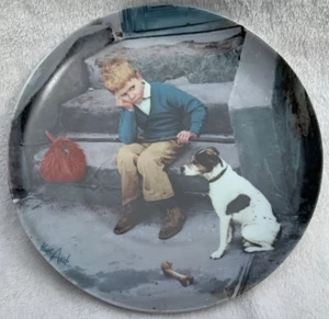 Plato de coleccionista Bing & Grondahl Kurt Ard Moments of Truth Home is Best Boy Dog - Imagen 1 de 5