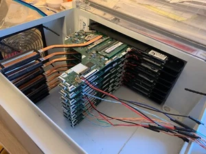 Notebook Server Cluster Eigenbau 32 Cores 84GB RAM 4TB SSD Stromsparend 8 Nodes - Afbeelding 1 van 4