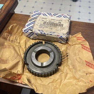 1986.5-88 NISSAN HARDBODY PATHFINDER 87-88 OEM HUB SYNCHRO 32601-01G10 FREE SHIP - Bild 1 von 7