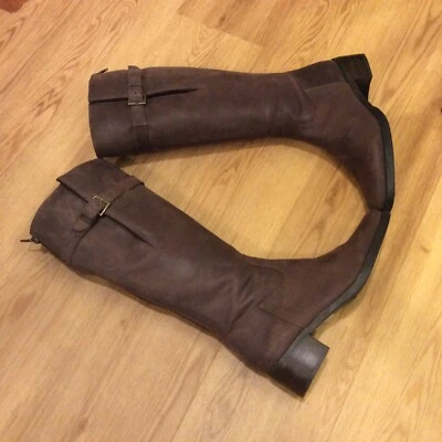 Nine West Tall Women Boot Tall Brown  Leather  zipper on the back Sz 9M - Image 1 of 4