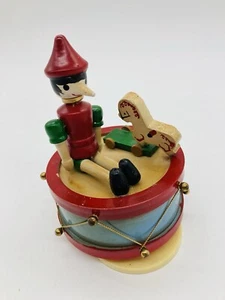 Vintage Pinocchio Holz Figur "Schultage" Spieluhr Made In Taiwan - Bild 1 von 7