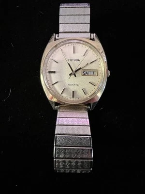 Vintage Futura Men's Wrist Watch Gold Tone Dial Day Date Quartz, New Battery! - Image 1 of 3