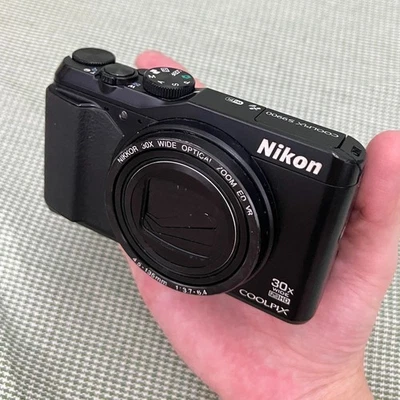 Nikon COOLPIX S9900 Black Digital Camera 16.0 MP 30x Optical Zoom - Image 1 of 4