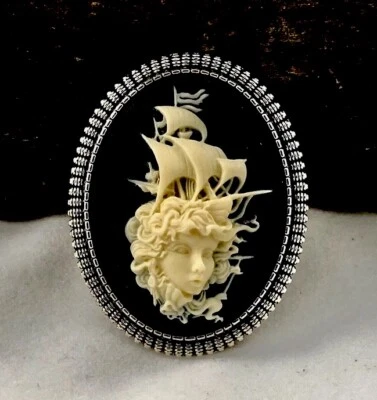 Broche prendedor dama sirena, camafeo de barco pirata vintage, prendedor sombrero steampunk de Halloween Foto 1 de 3