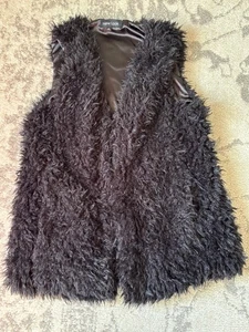 New Look Damen Weste Kunstfell ärmellos schwarz Hakenverschluss S - Bild 1 von 8