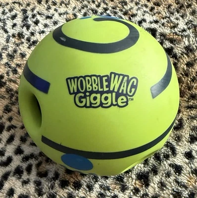 Brinquedo bola de cachorro Wobble Wag Giggle Shake Me - Imagem 1 de 4