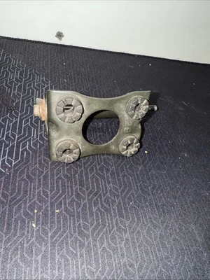 2004-2005 Suzuki GSXR 600 750 OEM Fuel Tank Bracket 44530-29G00 - Image 1 of 3