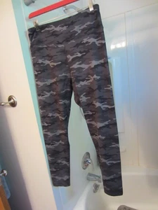 Gebrauchte Damen Active Wear Leggings Maurices Gr. L Camouflage - Bild 1 von 7
