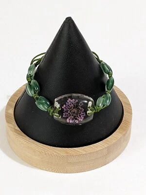 Pulsera ajustable pintada a mano con cuentas de flores y cordón verde jade sintético   Foto 1 de 4
