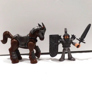 Fisher Price Imaginext Sir Angus y armadura de caballero caballo blindado - Imagen 1 de 3