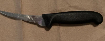 Cuchillo Victorinox Fibrox 807F-5 R.H. Researchner Co. Fundación Nacional de Saneamiento Foto 1 de 4