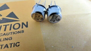 2N5109 ORIGINALE IL VERO AFFARE MOTOROLA TO-39 TRANSISTOR RF/VHF/UHF NOS, 2pz USA - Foto 1 di 12