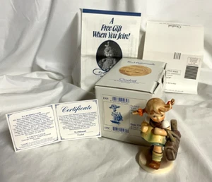 1997 Hummel Figurine #1032 “School's Out” HUM 538 with Box and Certificate - Picture 1 of 22