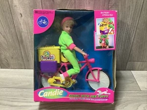Candie Puppe Vintage Reiten mit ihrem Welpen Batteriebetrieben Spielzeug Neu im Karton *lesen* - Bild 1 von 11