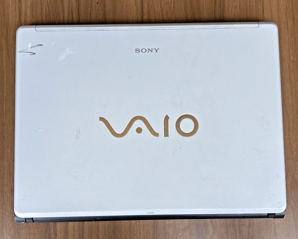 2006 Sony VAIO LAPTOP WINDOS-XP VISTA PCG-7R2L. RD02-D110 FOR PARTS - Image 1 of 4