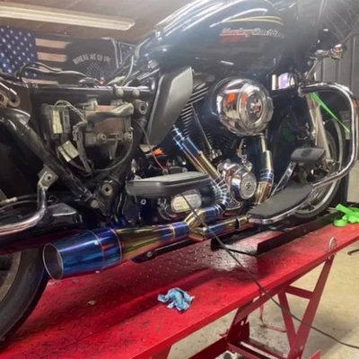 Harley Davidson Softail Heritage Classic Fullsystem 2018-2024 ajuste de escape azul Foto 1 de 4